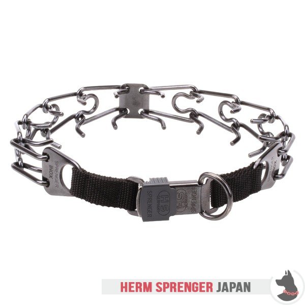 "Black Force" 黒染めステンレス鋼製ピンチ首輪　中心部プレートとクリック・ロック・バックル付き(4 mm x 60 cm)